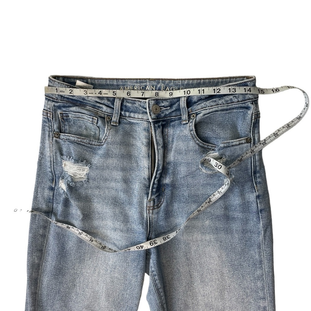 American Eagle Distressed Mom Jeans Size 6 - Picture 6 of 12